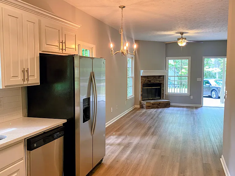 3625 Riviera Dr — Photo 16
