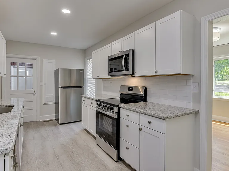 2336 Redwood Dr — Photo 11