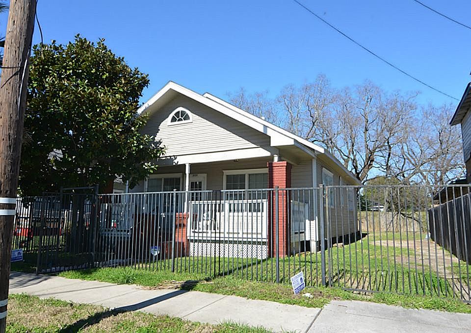 1st image of 3425 McGowen St