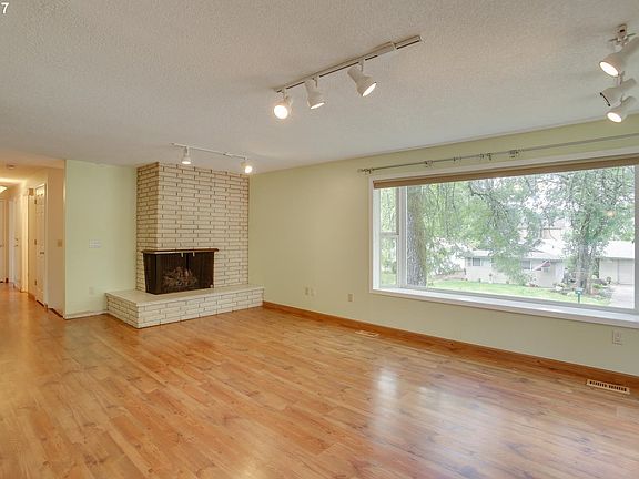 4th image of 5430 SE Colony Cir