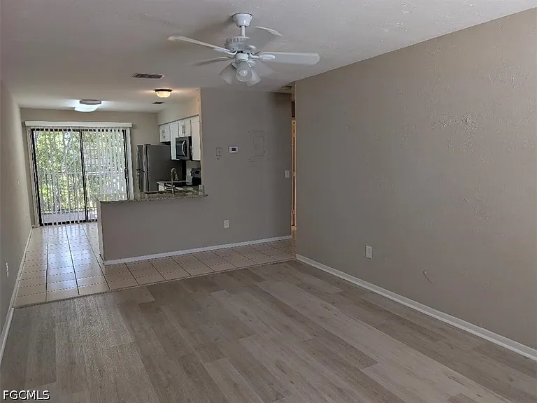 1509 SW 48th Ter #106 — Photo 3