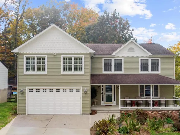 8424 Spruill Dr, Bowie, MD 20720