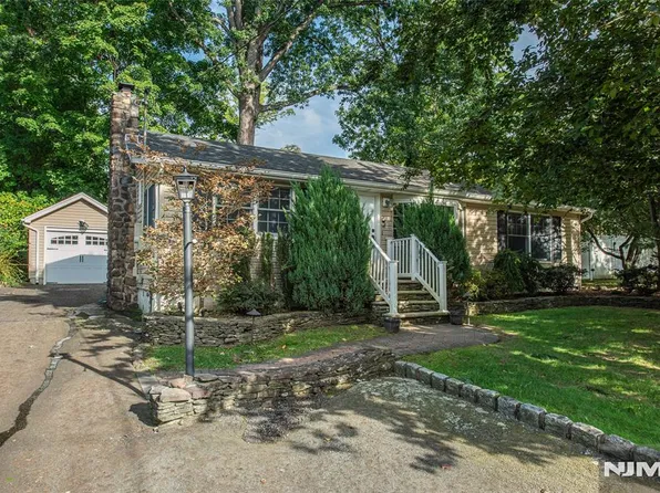 53 Laurel Drive, Wayne, NJ 07470