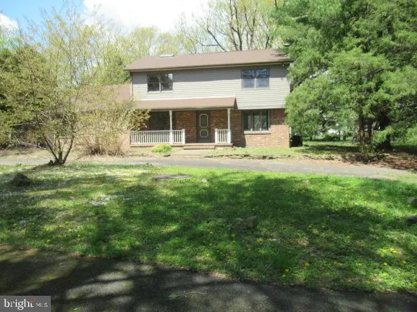 81 Tindall Rd, Robbinsville, NJ 08691