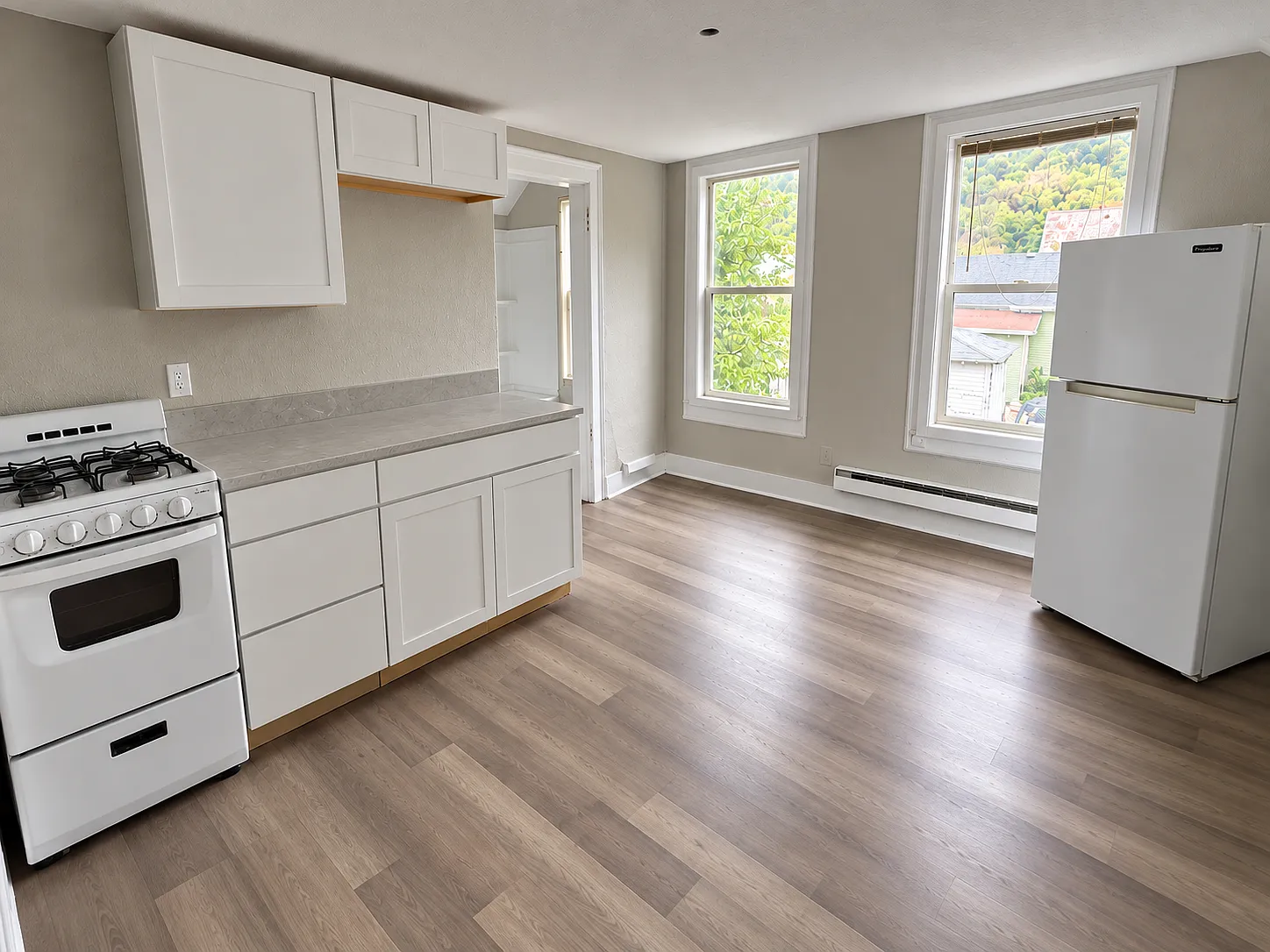 1 bed, 600 sqft, $900 — Photo 1