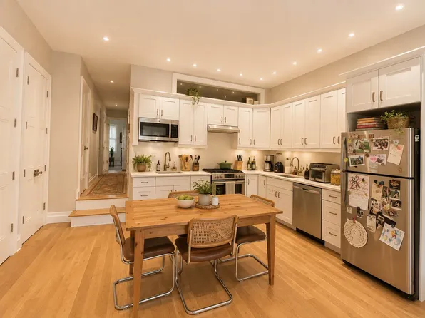 646 Eastern Parkway image 1 of 11