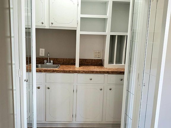 4th image of 124 Irongate Dr