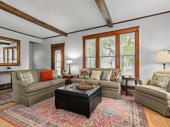 2nd image of 431 E Summer St