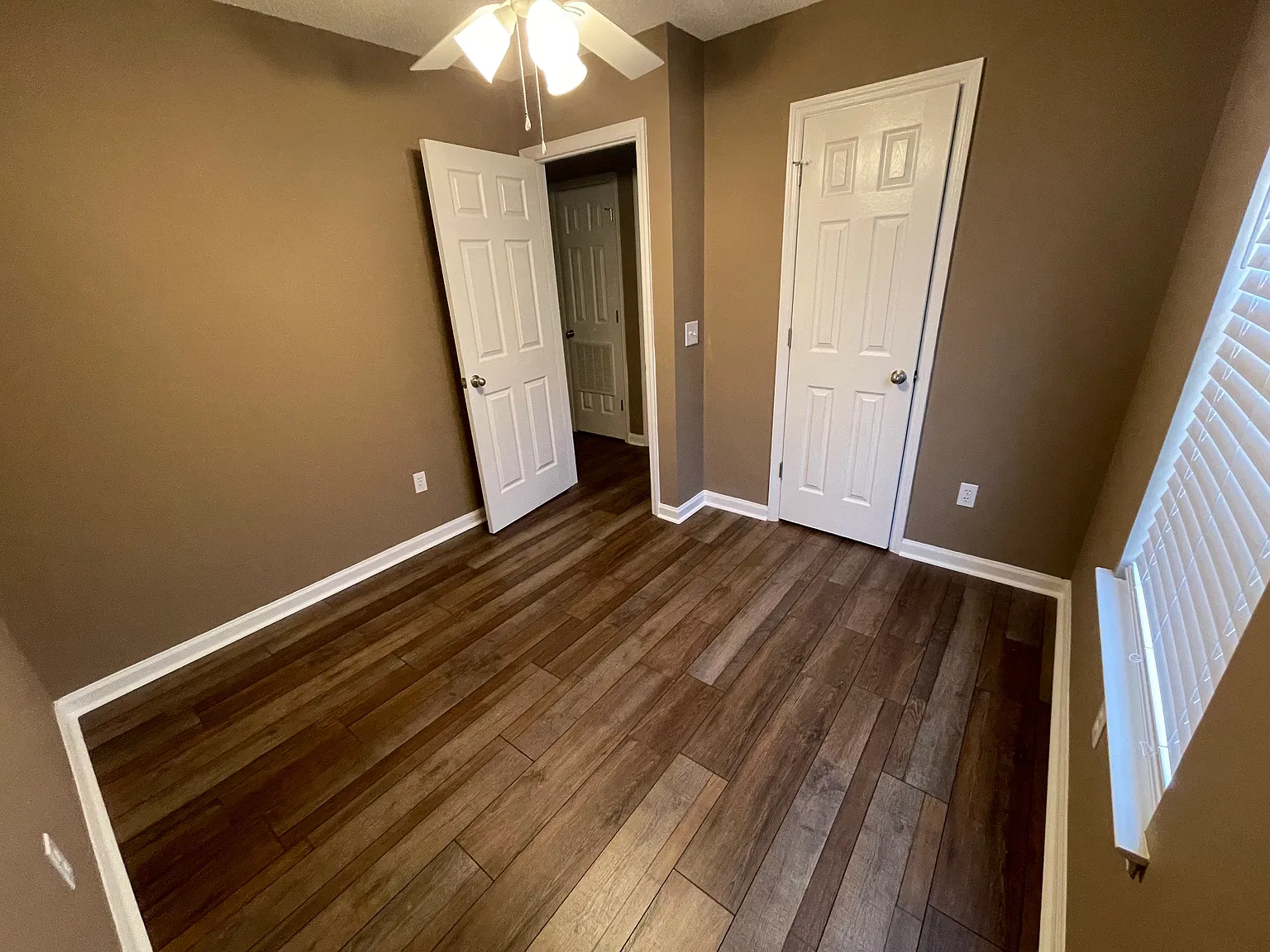 4 bed, 1248 sqft, $1,990 — Photo 3