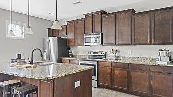 203 Holmes Point Ct — Photo 15