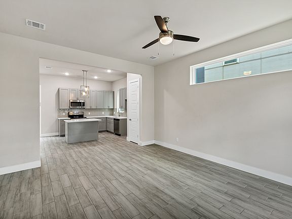 5th image of 226 Rainbow Dr #226