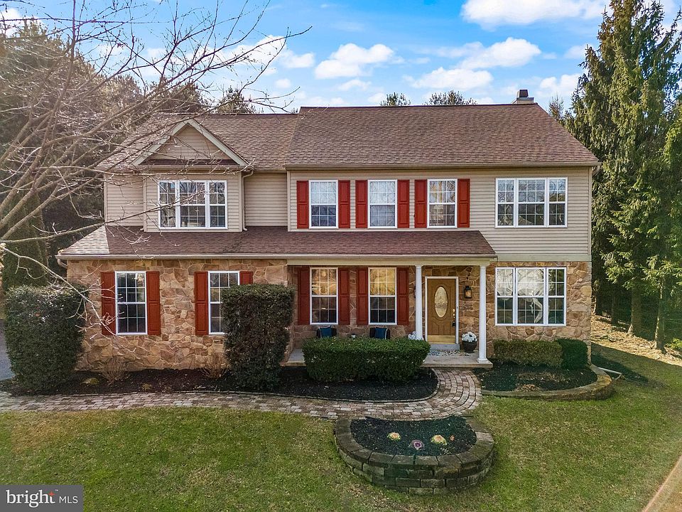 1st image of 730 Garden Dr
