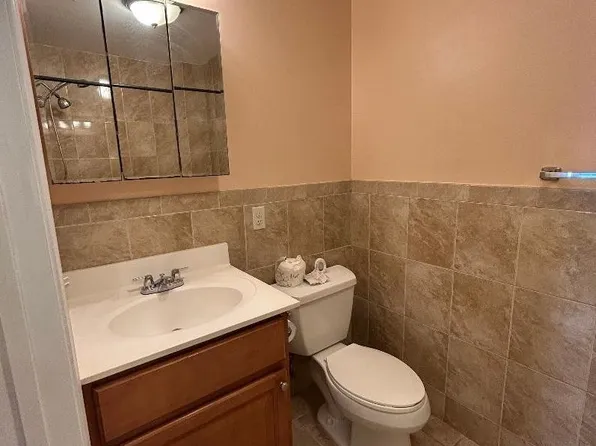 34 Van Nostrand Avenue image 10 of 16