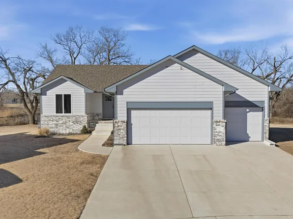 5419 S Meadowview Ct, Wichita, KS 67216