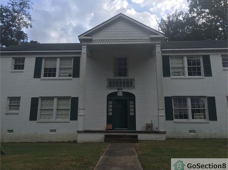 1st image of 741 Robinson Pl APT D