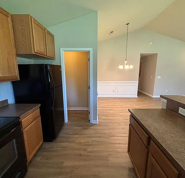 504 Savannah River Dr — Photo 9