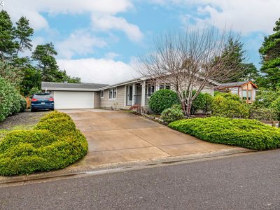 1621 N Siano Loop, Florence, OR, 97439