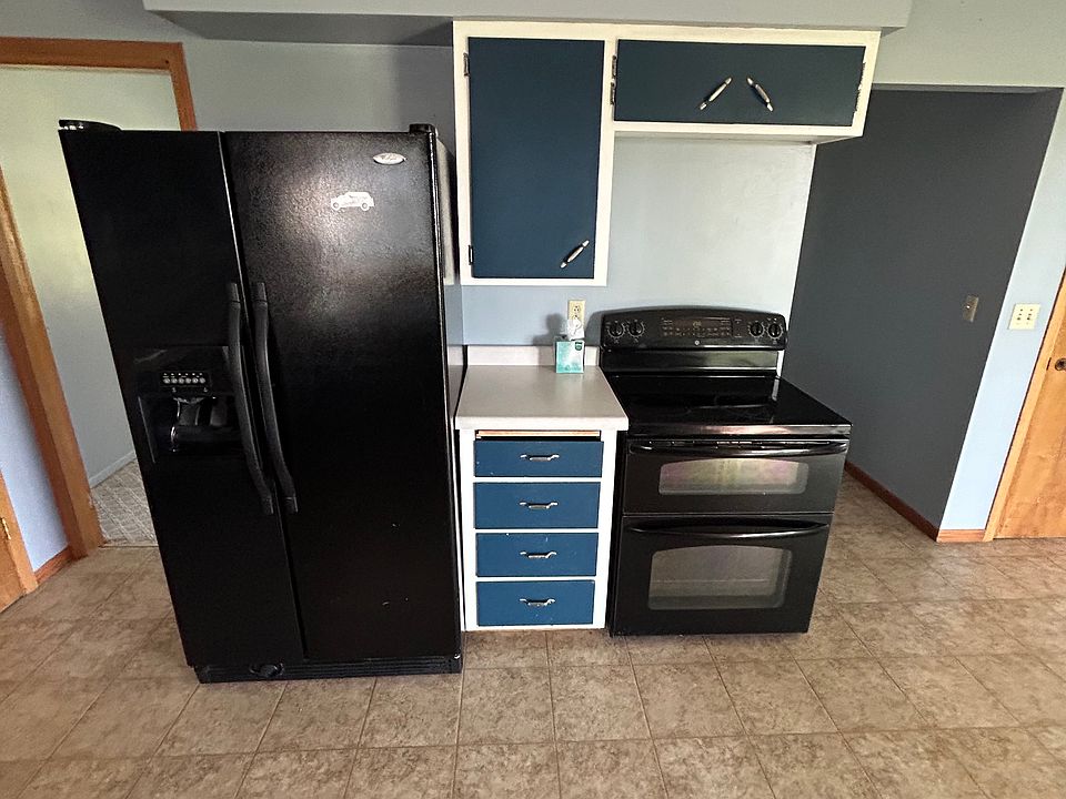 Double oven and side by side refrigerator