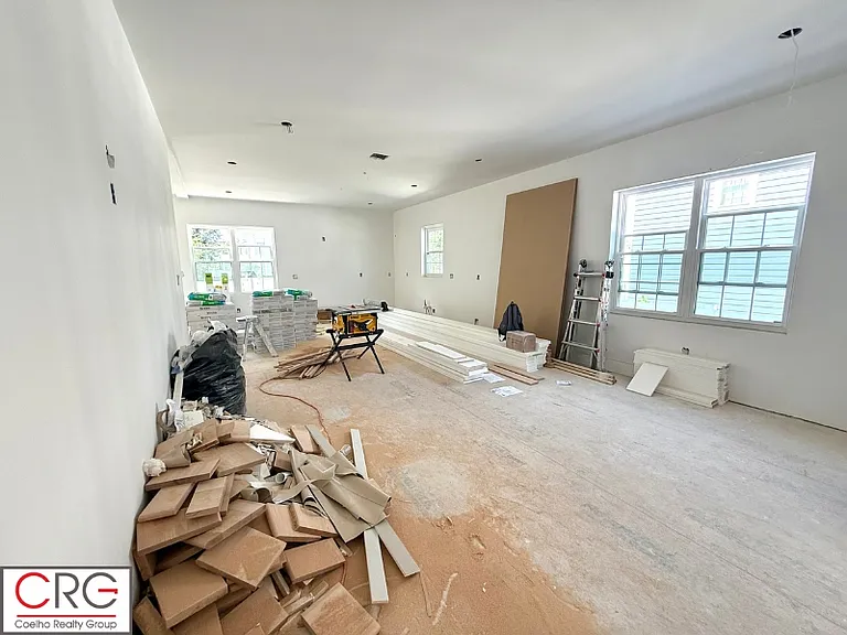 140 Summer St #1 — Photo 2