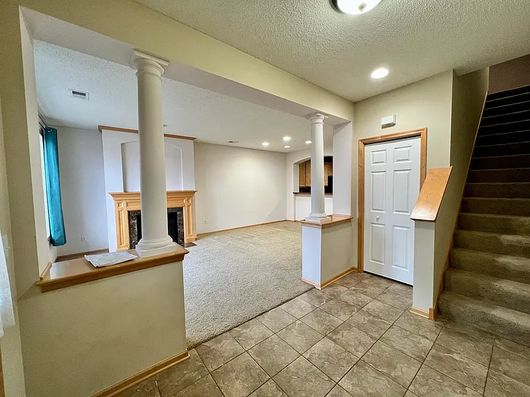 Entrance and Living