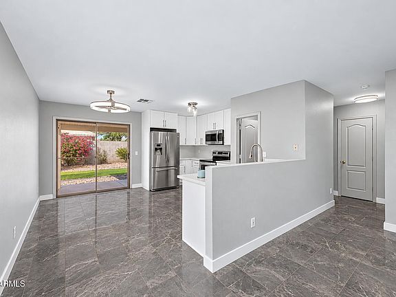 5th image of 15784 W CROCUS Drive