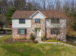 319 Brookhaven Ln, Pittsburgh, PA