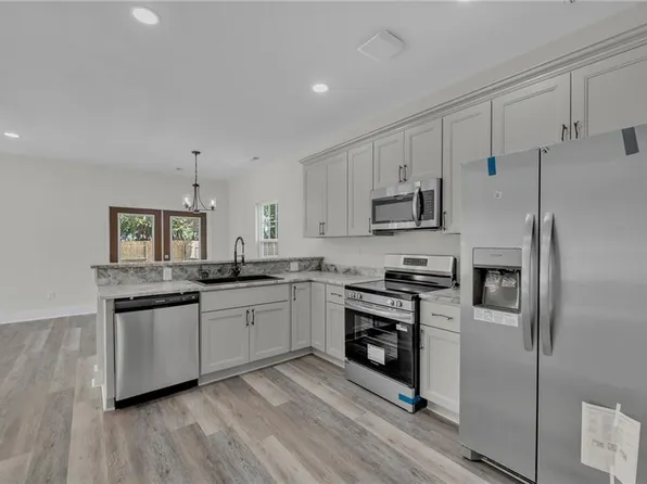 213 N 5th St, Suffolk, VA 23434