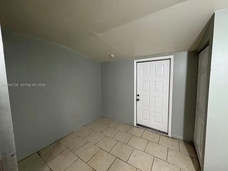 5440 SW 38th Ct #0 — Photo 5