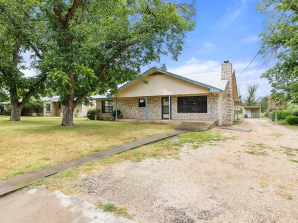 810 Wheeler St, Mason, TX 76856