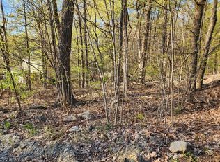 20 Karen Rd, Highland Lakes, NJ 07422