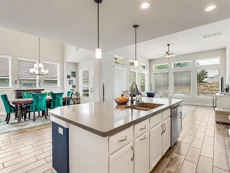 1821 Muhly Bush Bnd — Photo 4