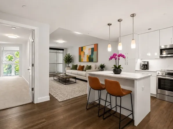771 Harrison Ave #406, Boston, MA 02118