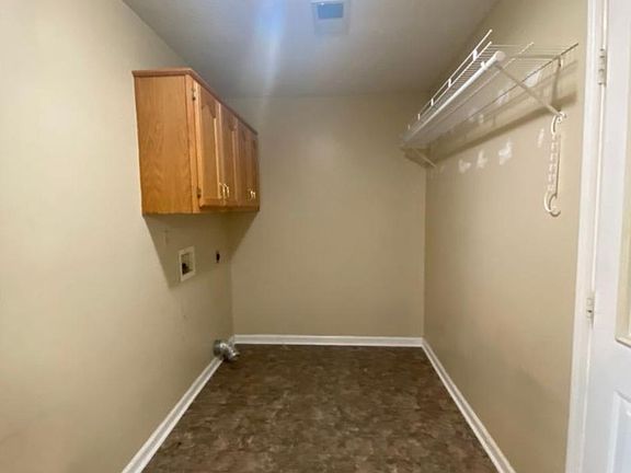 5th image of 1335 Greencliff Dr