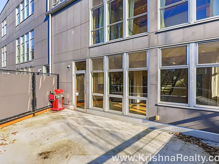 725 NW Flanders St #401 — Photo 21