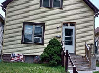 2674 S 28th St, Milwaukee, WI 53215