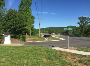 4039 E Huntsville Rd, Fayetteville, AR 72701