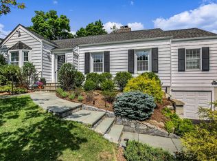 135 Plymouth Dr, Scarsdale, NY 10583