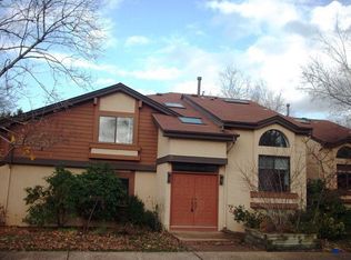 98 Sayre Dr, Princeton, NJ 08540