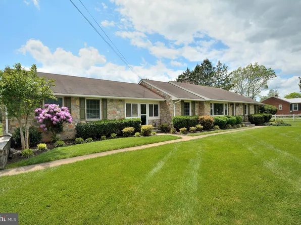24531 Arcola Mills Dr, Ashburn, VA 20148