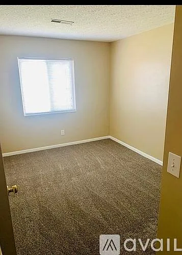 4082 E Village Dr #4082 — Photo 2