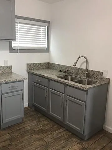 1309 N La Brea Ave #A — Photo 12