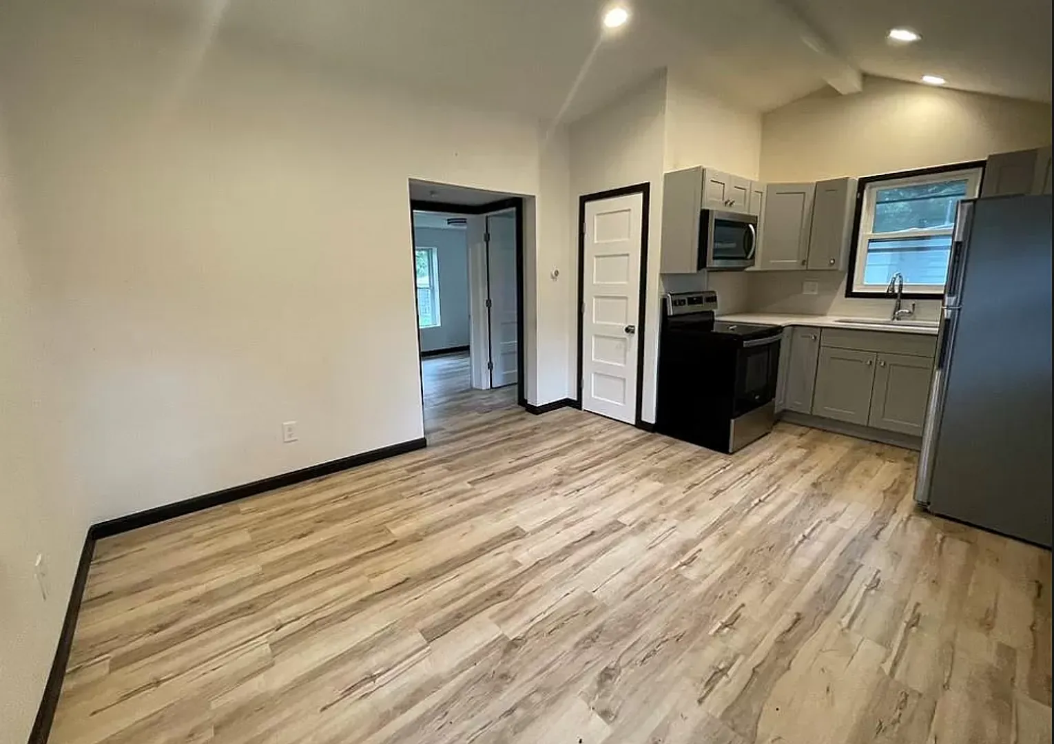 830 Harrison Street — Photo 3