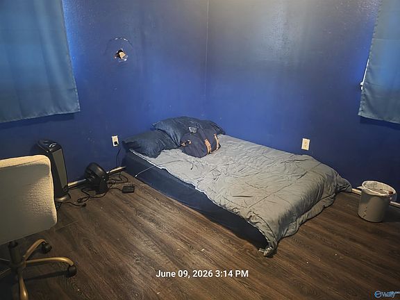 5th image of 400 Morningview Dr