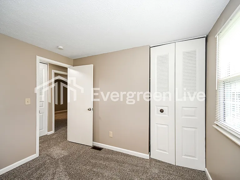 6481 Southgate Pl — Photo 12