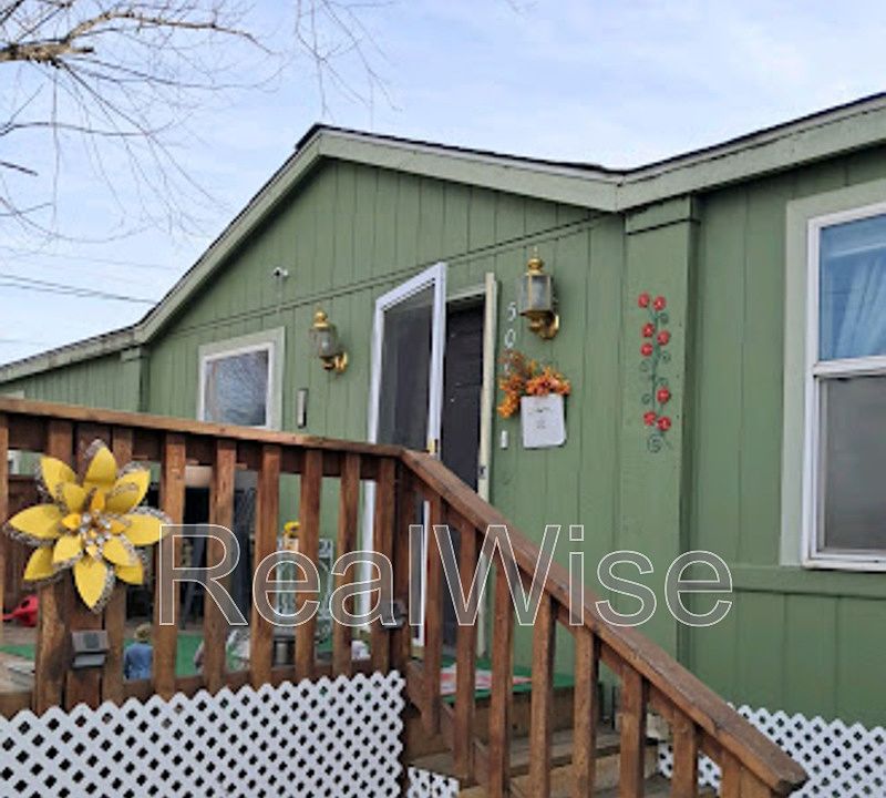 1st image of 506 SE Black Butte Blvd