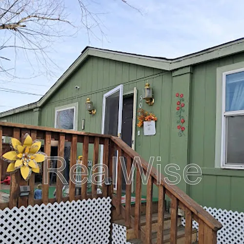 506 SE Black Butte Blvd Photo 1