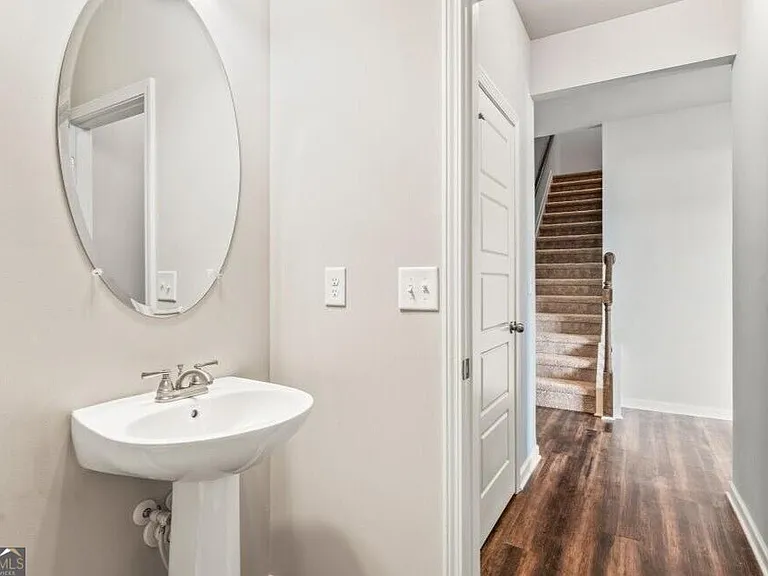 143 Hunts Mill Cir — Photo 8
