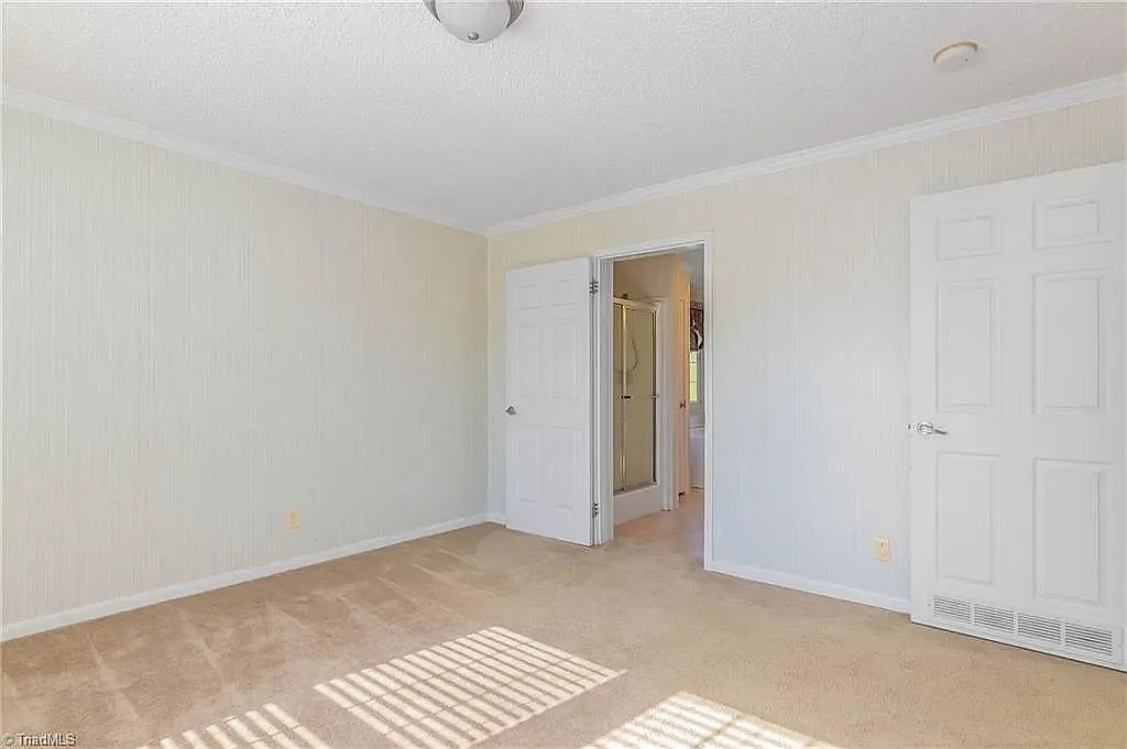 3 bed, 1204 sqft, $1,400 — Photo 3