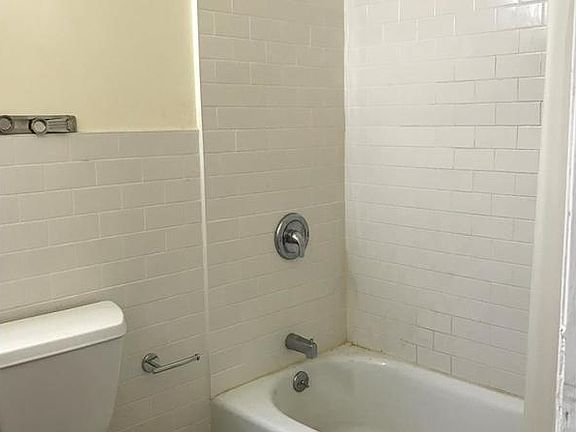 3rd image of 301 Halsey St APT 3