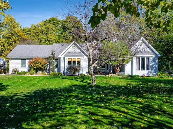 1126 Campbell Ln, Kingsville, ON N9Y 2G4